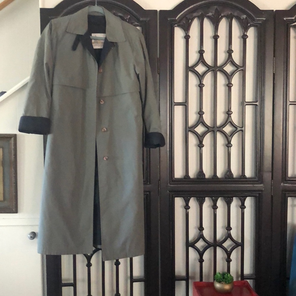 Single breasted trench coat